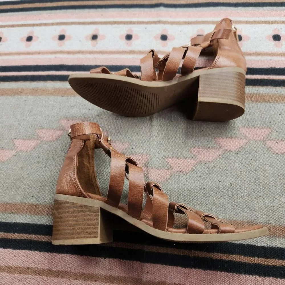 Brown Wooden Block Heel Girls Gladiator Sandals Big Girls Youth Size 2 T… - Picture 4 of 6